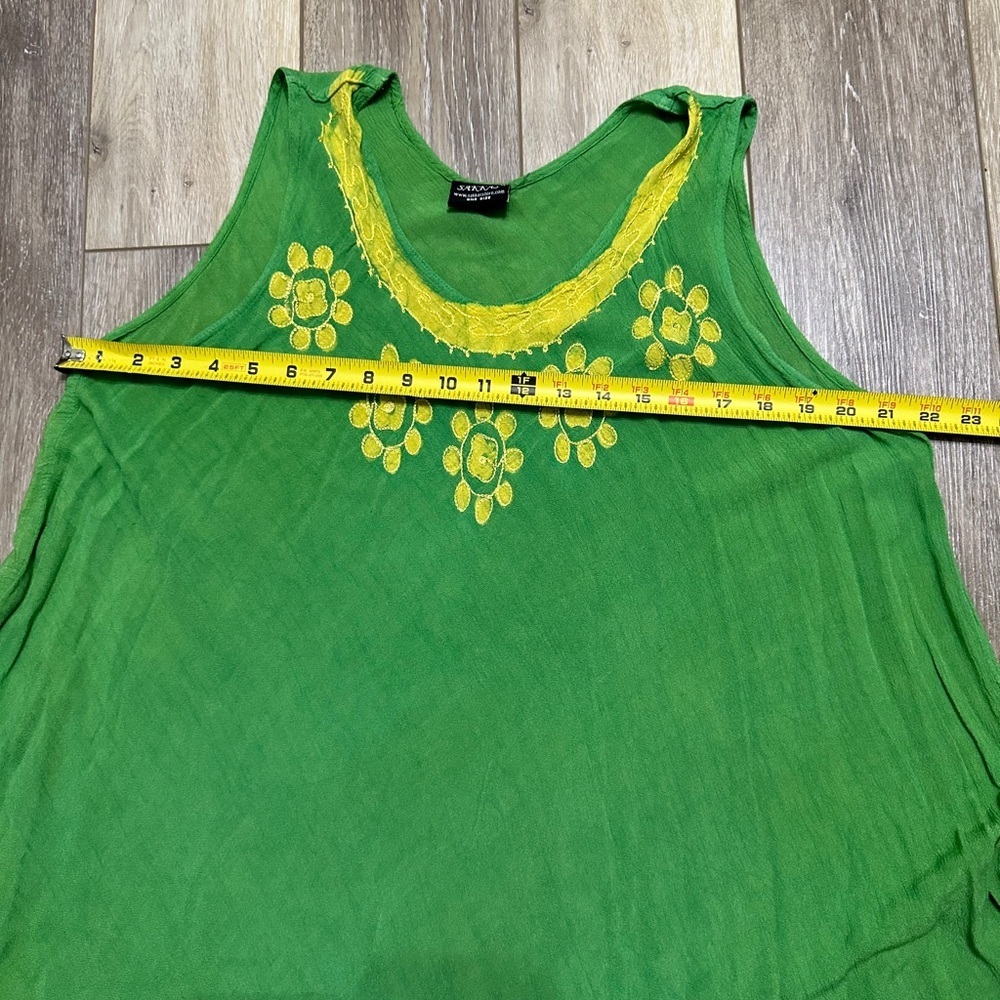 🛍️Sakkas one size sleeveless dress green and yellow embroidered. - Picture 7 of 9